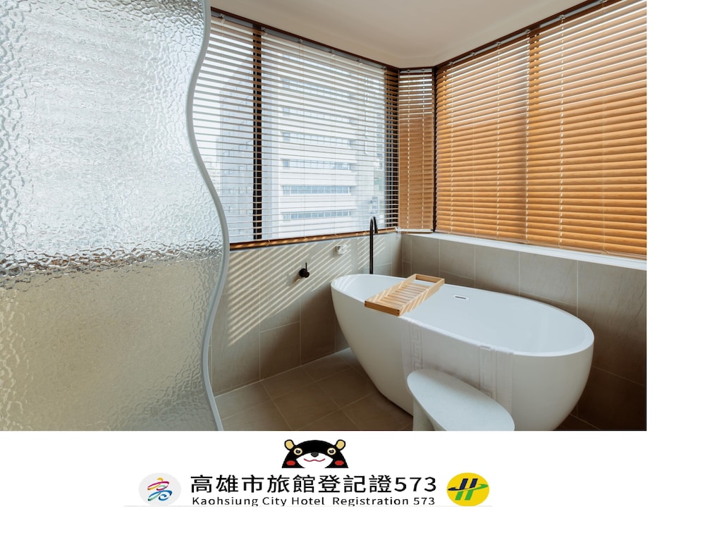 Grand Double Room, City View