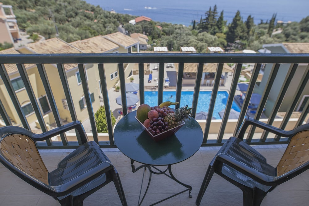 Apartment, 2 Bedrooms, Sea View photo 2