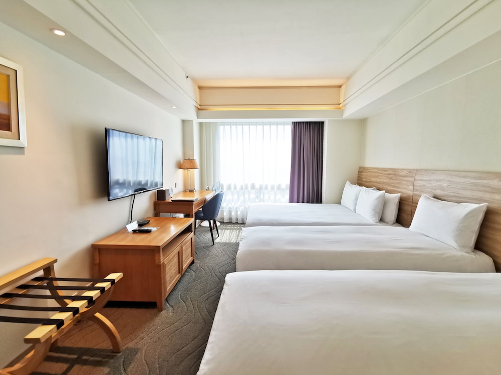 Basic Quadruple Room