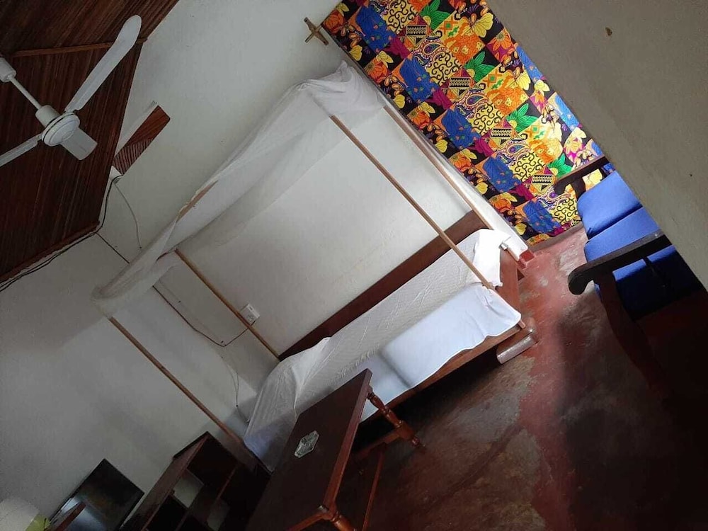 Basic Double Room Single Use, 1 Large Twin Bed, Ocean View photo 1