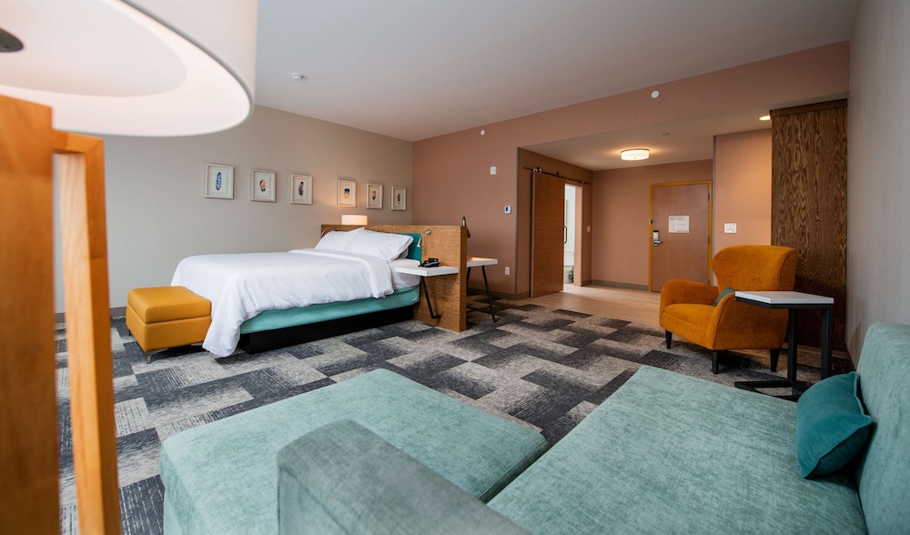 Junior Suite, 1 King Bed photo 1