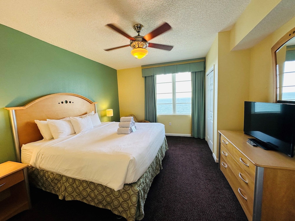 Deluxe Condo, 1 Bedroom, Partial Ocean View