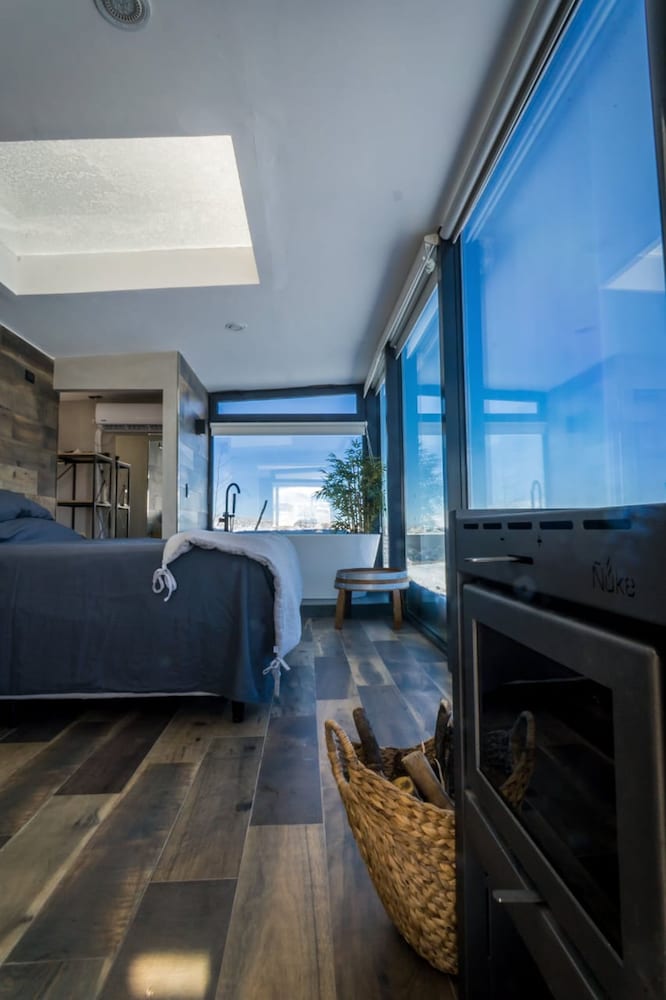 Exclusive Loft, 1 King Bed, Mountain View