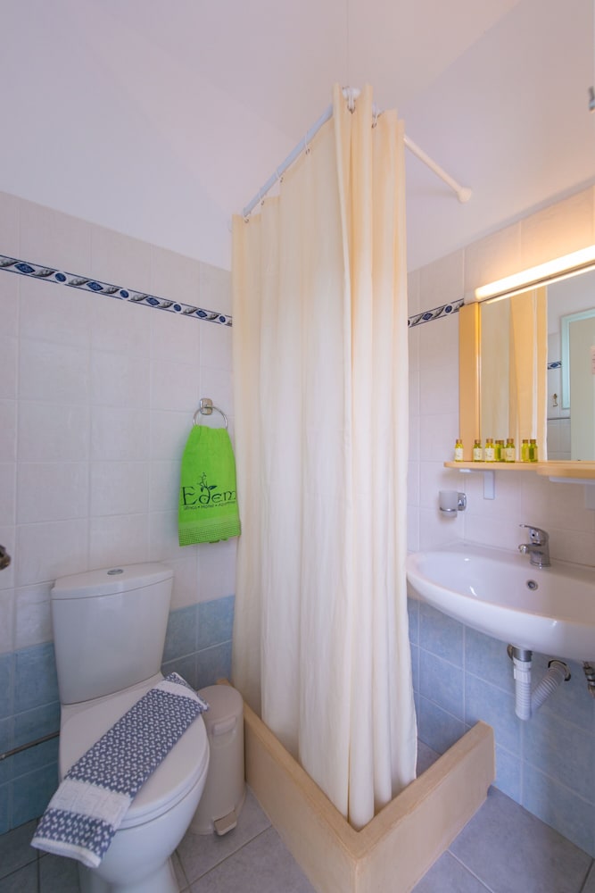 Double or Twin Room, Garden View photo 2