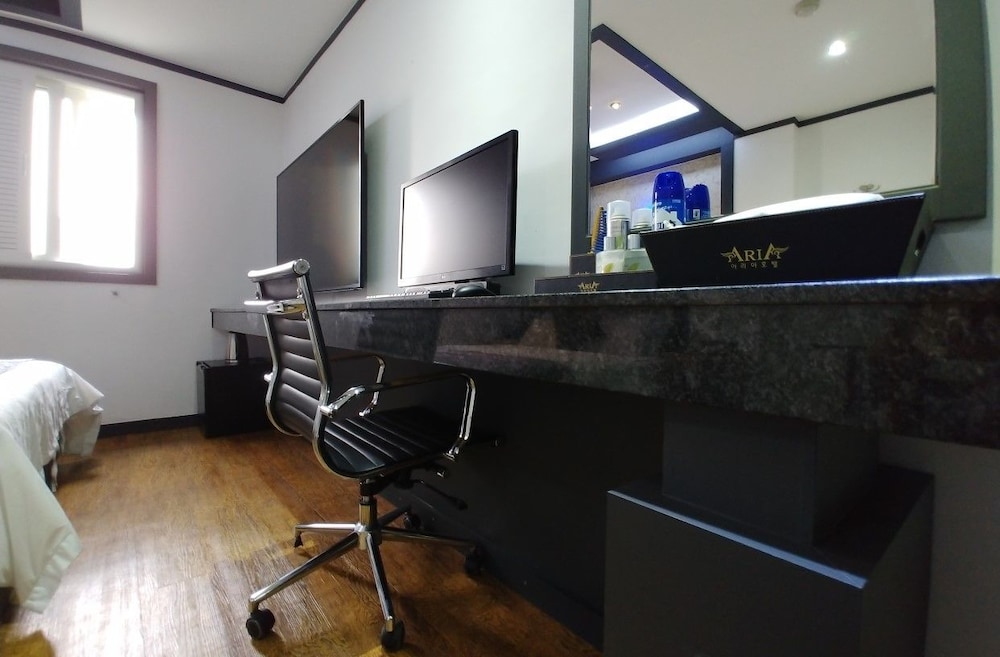 Basic Single Room photo 1