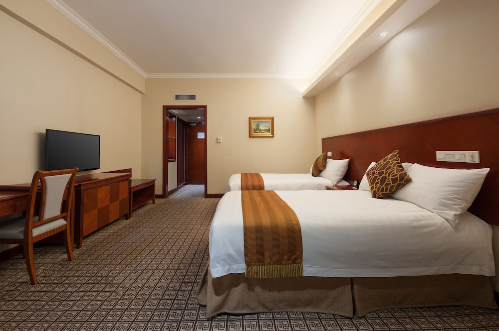 Room, 2 Twin Beds, Non Smoking, River View (High Floor) - Photo 3