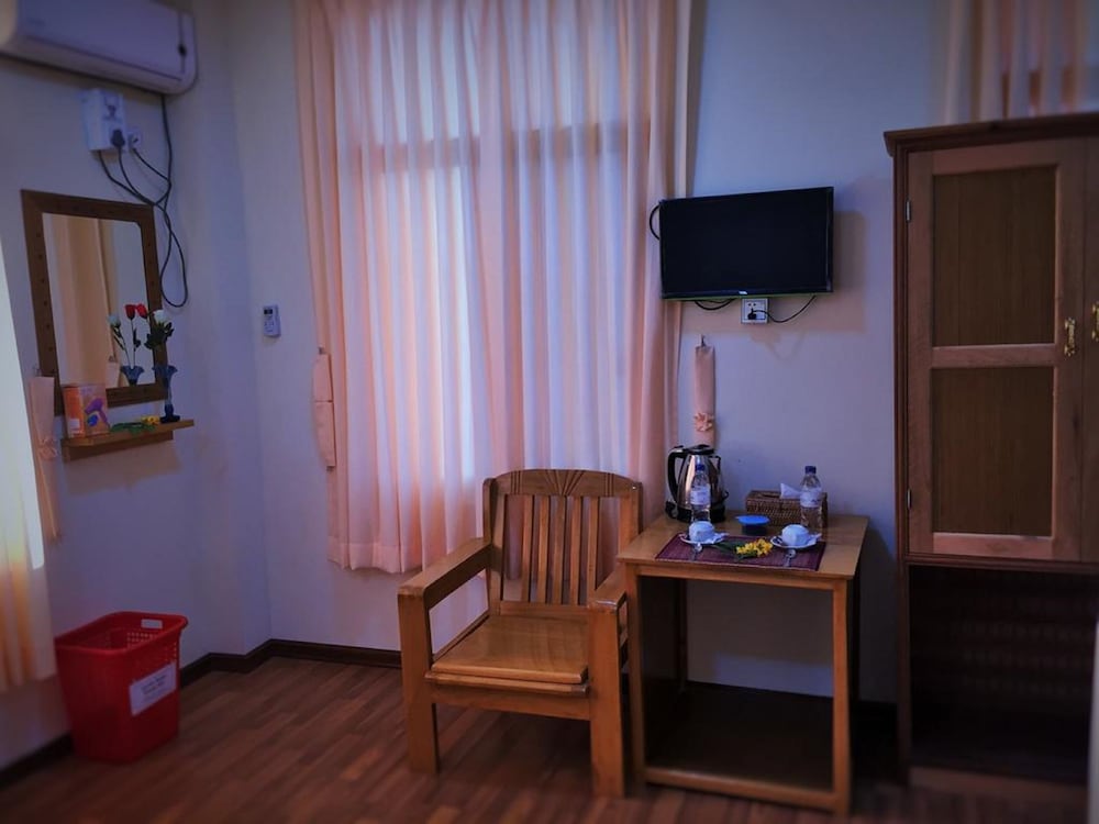 Superior Triple Room photo 2