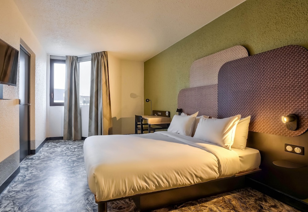 Double Room, Accessible - Photo 5