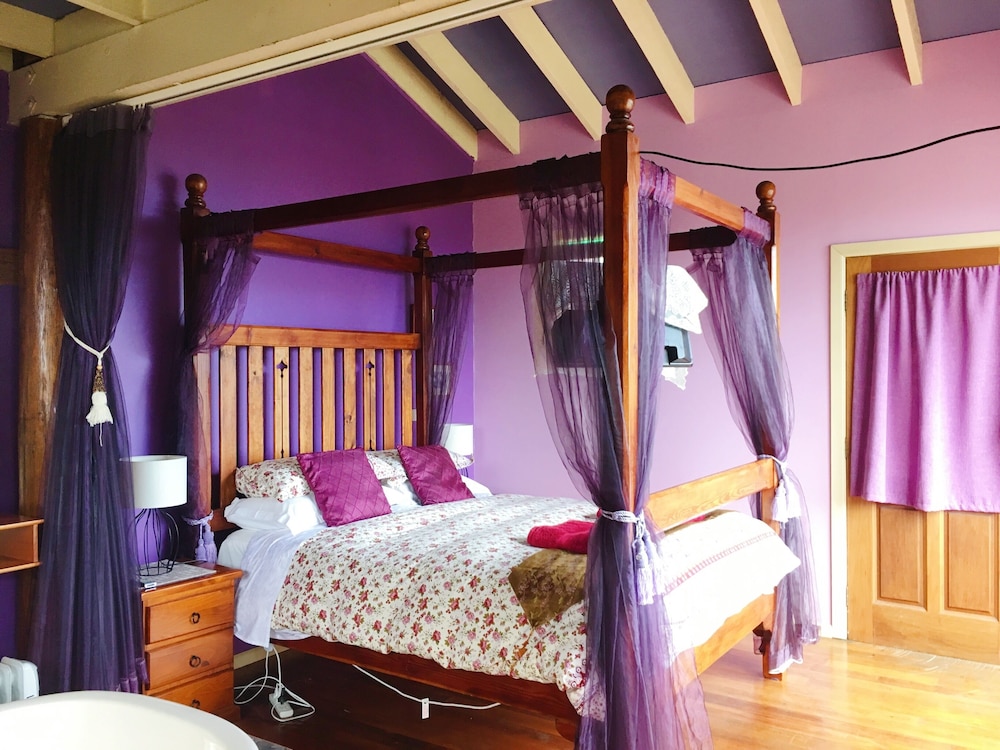 Romantic Double Room, 1 Queen Bed, Sea View photo 3