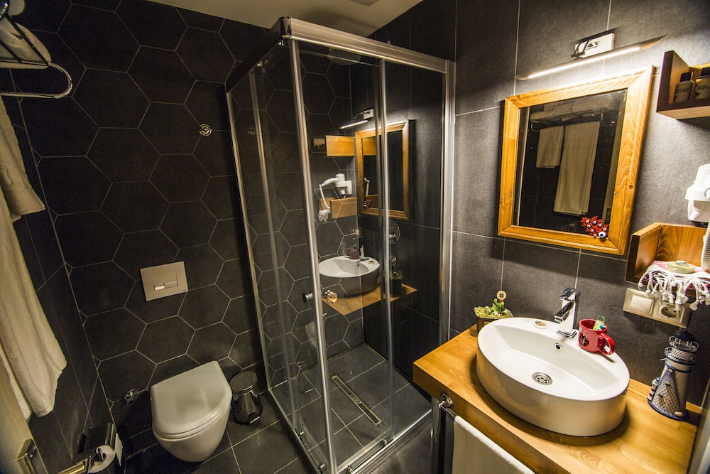 Comfort Double Room, 1 Bedroom, Private Bathroom photo 3