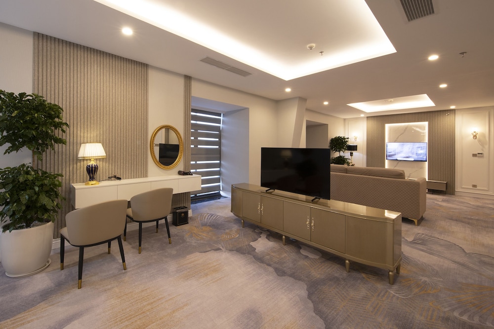 Grand Suite - Photo 8