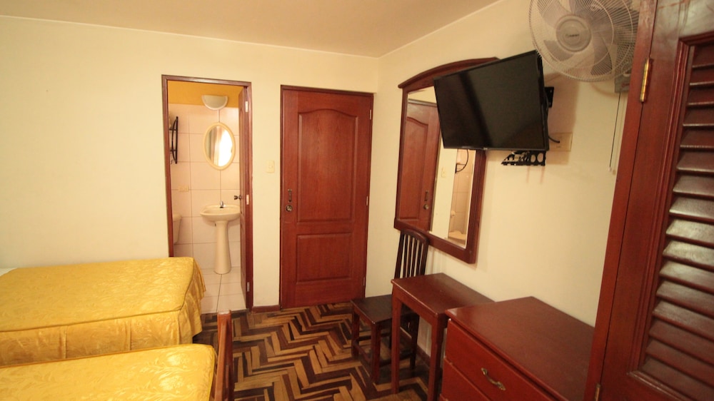 Triple Room, Private Bathroom photo 2