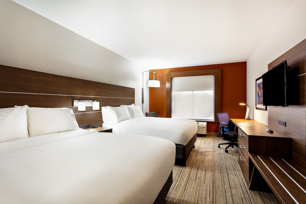 Suite, 2 Double Beds (Additional Living Area) - Photo 4