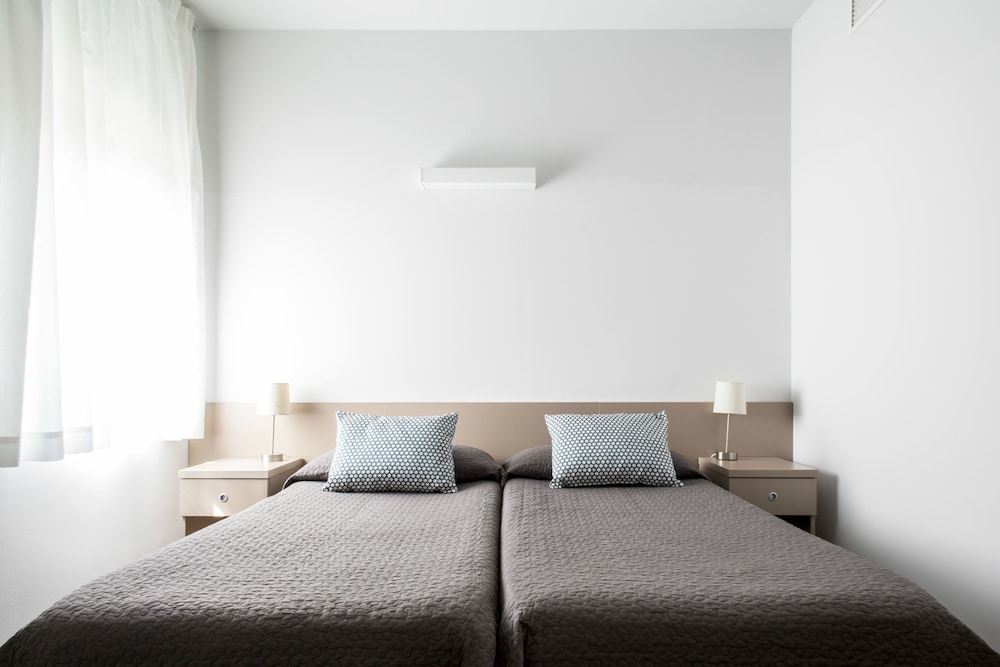 Standard Studio, Accessible, Kitchenette photo 2