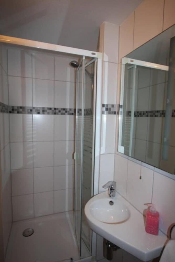 Double Room - Photo 5