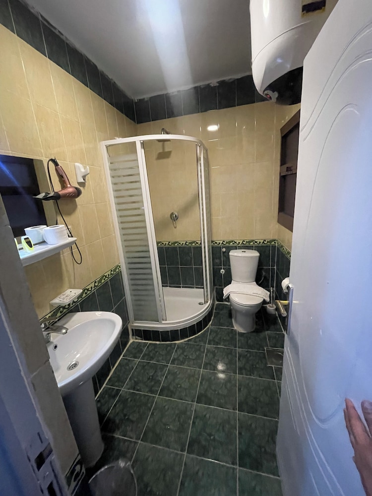 Family Apartment, 1 Bedroom - Photo 12