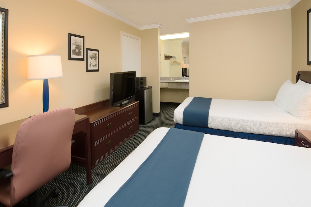 Double Room, 2 Double Beds - Photo 1