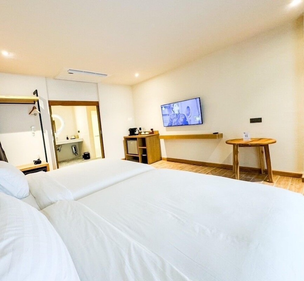 Standard Room - Photo 1