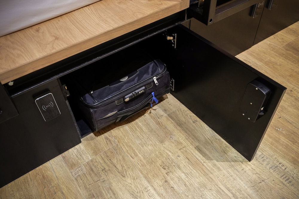 Shared Dormitory (SmartBox mixed dorm for 6 capsules) photo 2