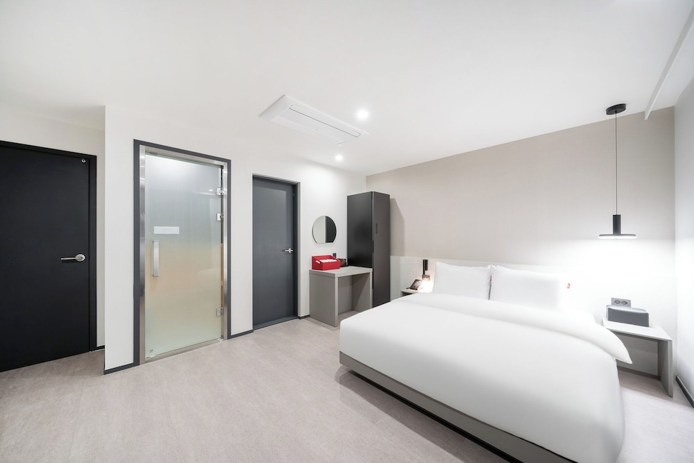 DELUX SAUNA - Breakfast service + 1 FREE DRINK provided to guests photo 1