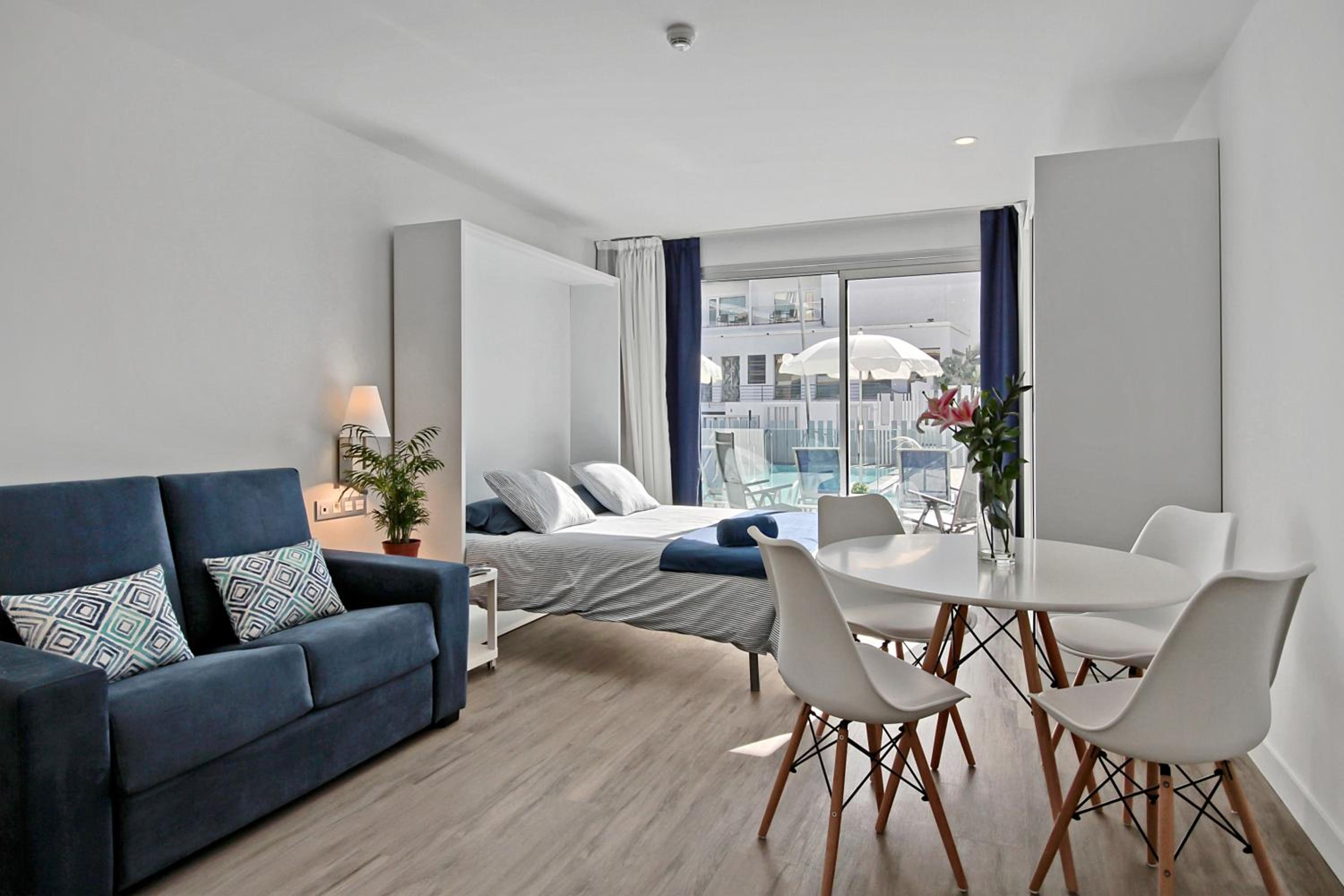 Studio Apartment photo 2