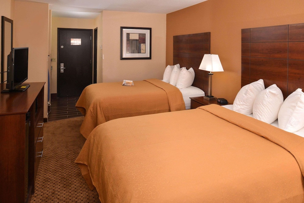 Standard Room, 2 Double Beds, Non Smoking - Photo 2