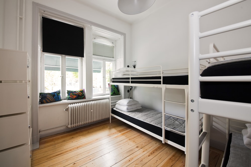 Shared Dormitory, Shared Bathroom (4-Bed)