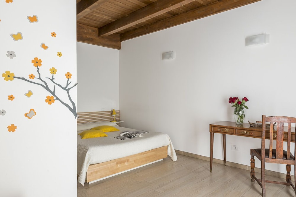 Superior Triple Room, Multiple Beds, Garden View photo 2