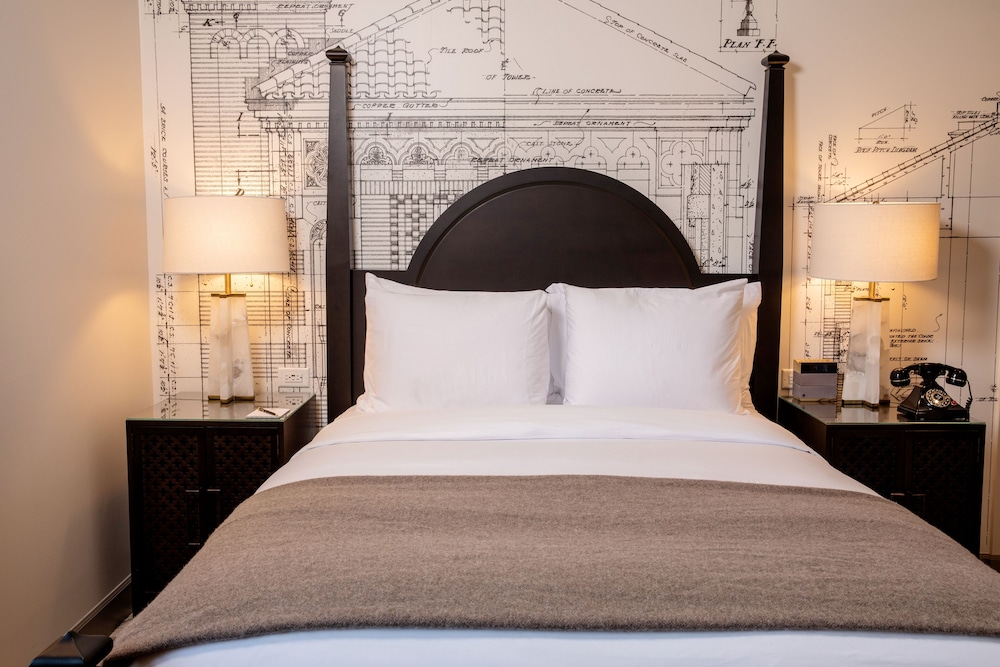 Room, 1 King Bed, Accessible (St. Edward) - Photo 1