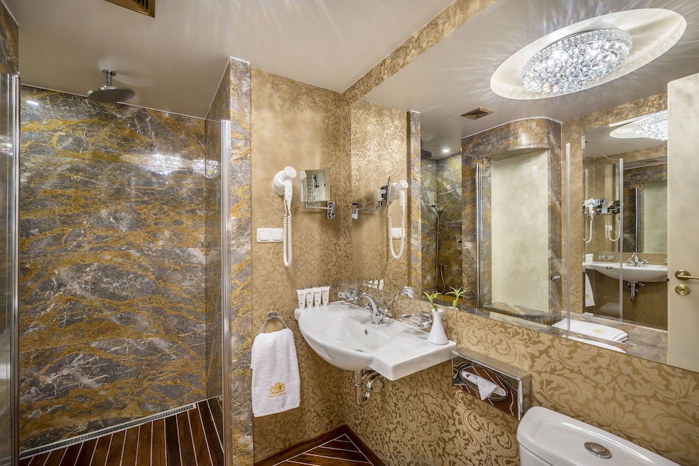 Superior Double Room - Photo 8
