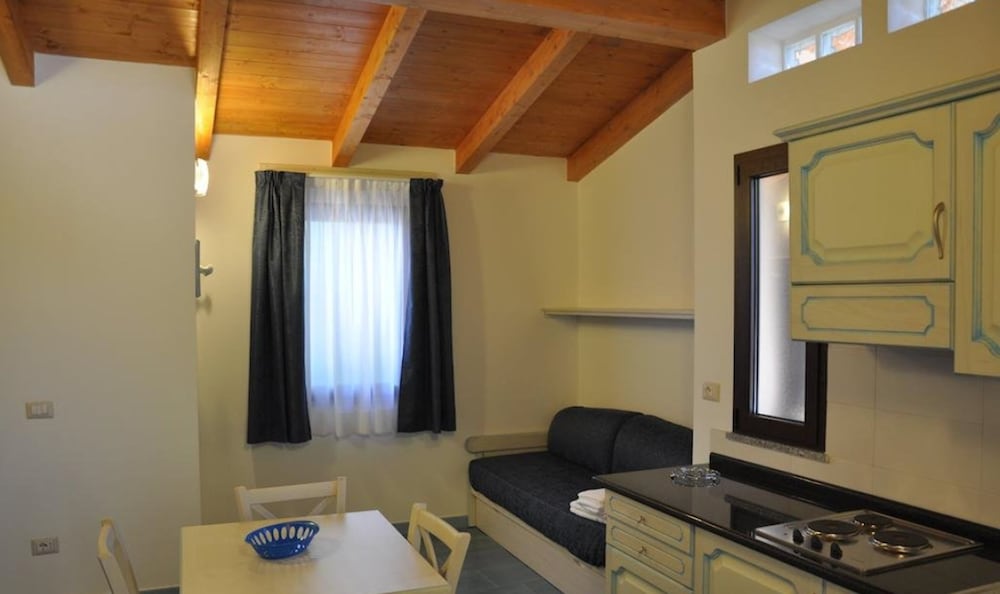 Studio, 1 Double Bed, Garden View photo 2