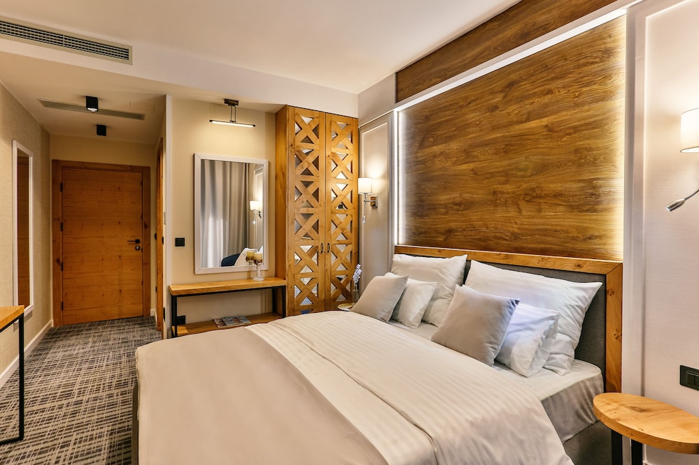 Standard Double Room - Photo 7