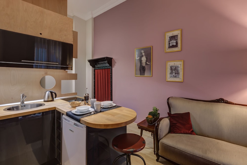 Suite Room with Kitchenette photo 2
