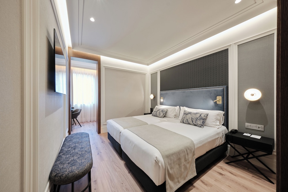 Superior Triple Room (3 adults)