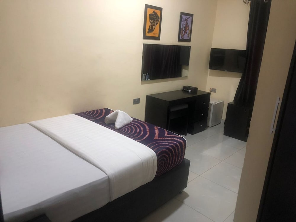 Deluxe Room - Photo 4