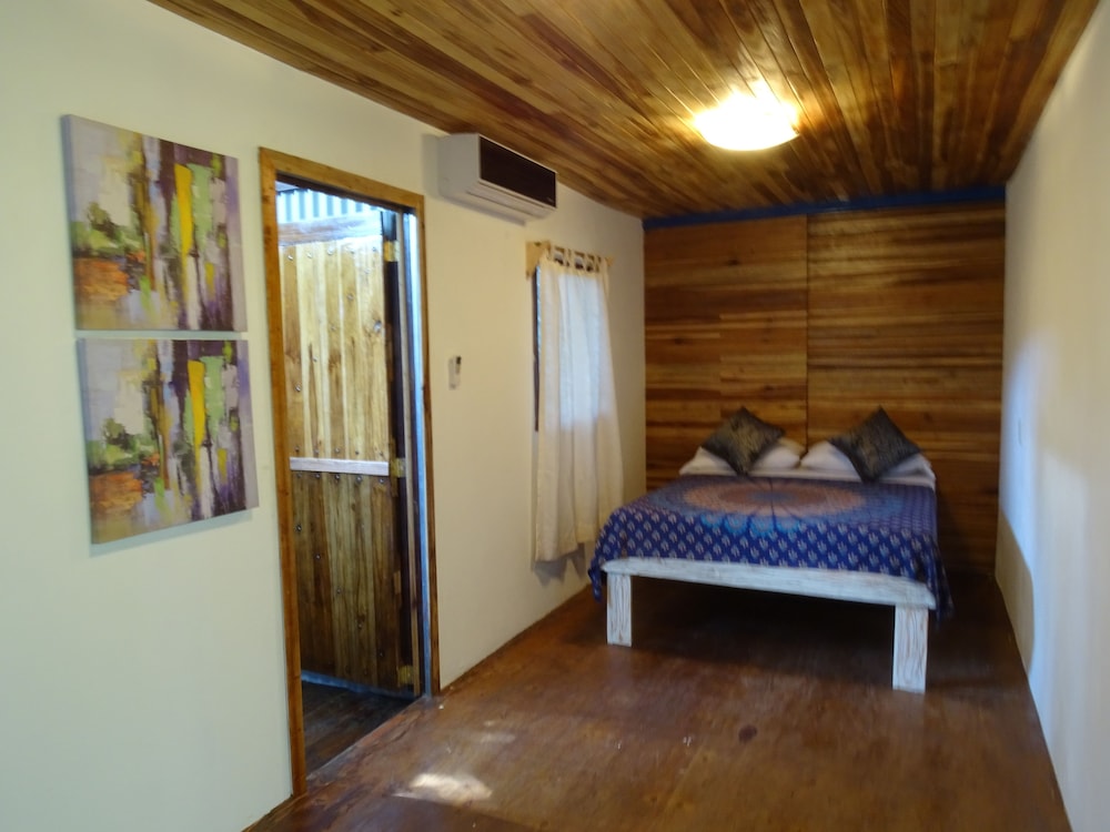 Suite monolocale Economy, accesso alla piscina, lato giardino