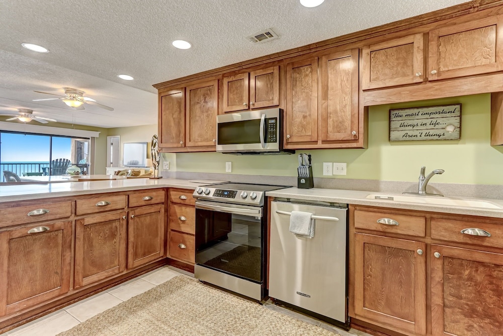 Condo, 3 Bedrooms