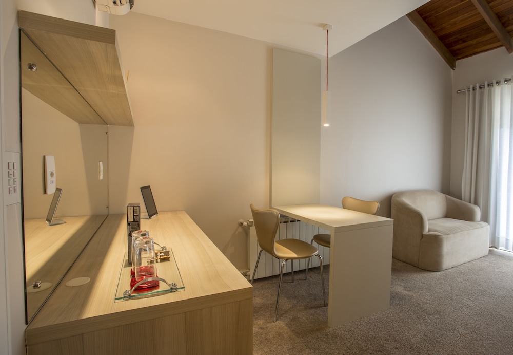 Room (Charmant) photo 2