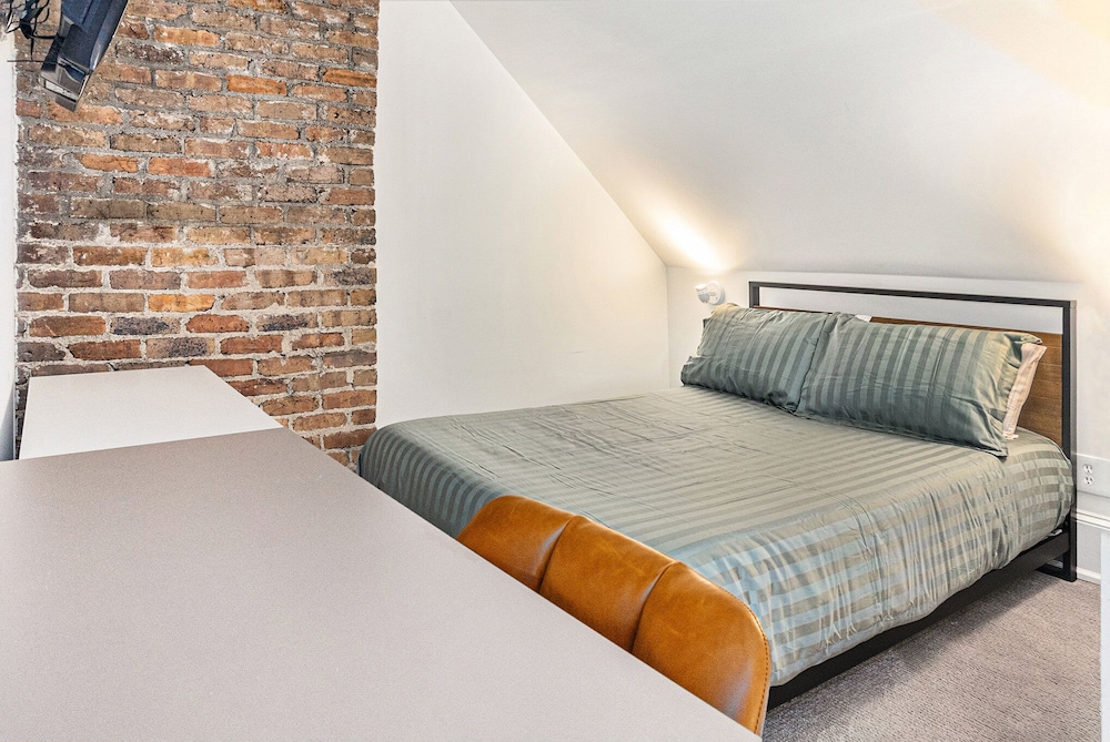 Quadruple Room, Ensuite photo 3