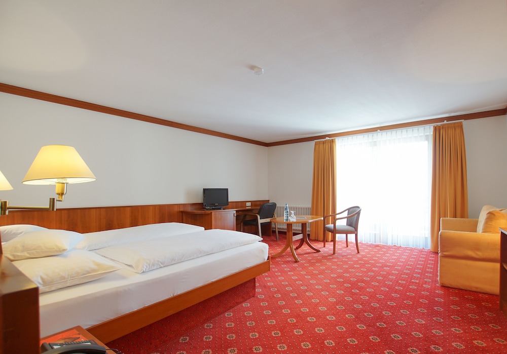 Superior Double Room, River View photo 3