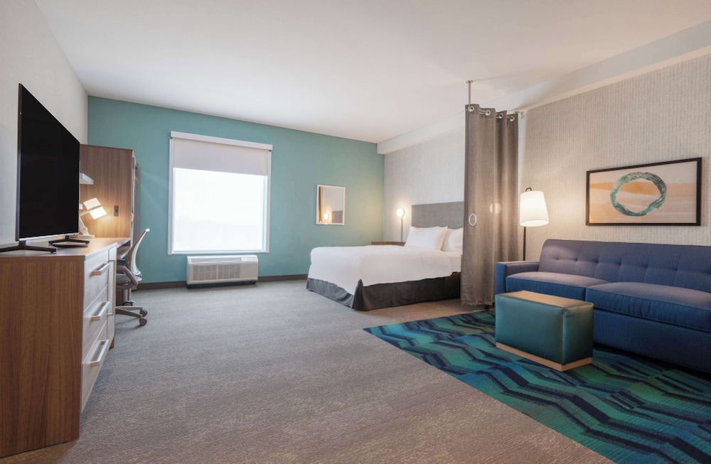 Studio Suite, 1 Queen Bed, Accessible, Bathtub