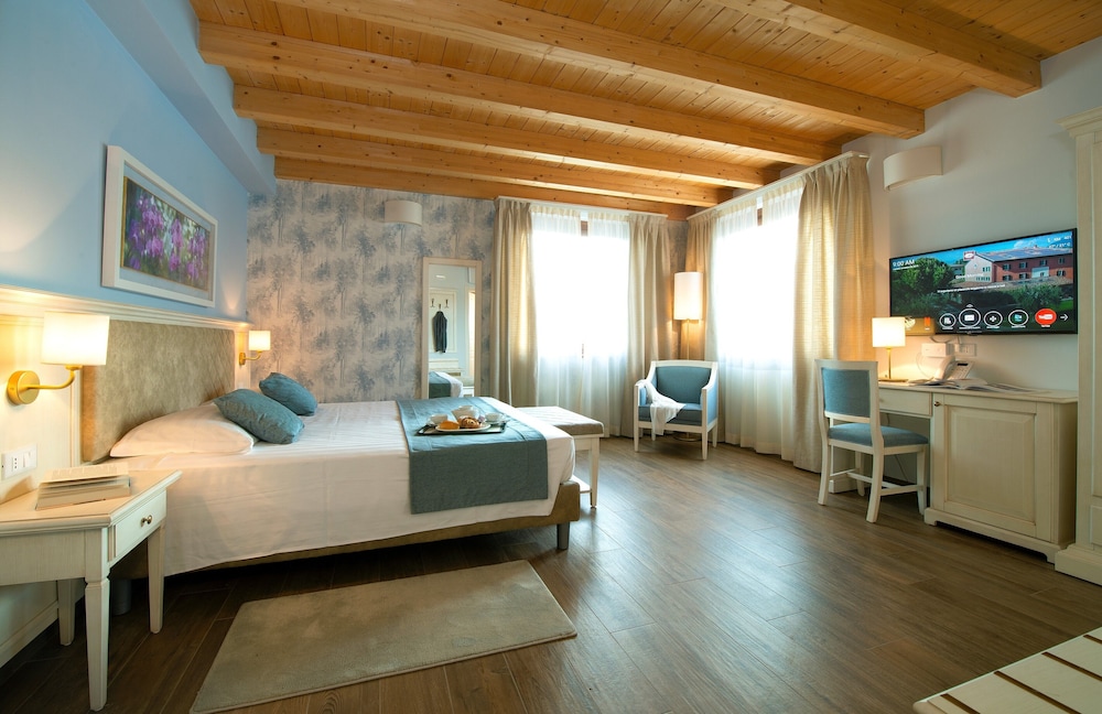 Superior Room - Photo 1
