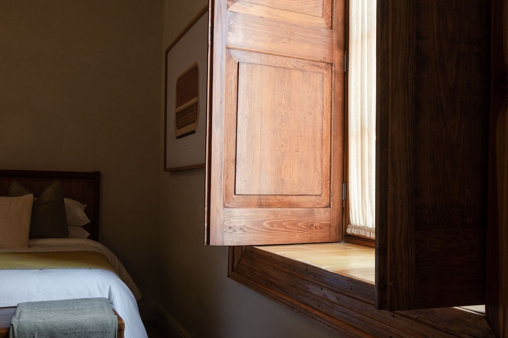 Standard Room, 2 Double Beds - Photo 5