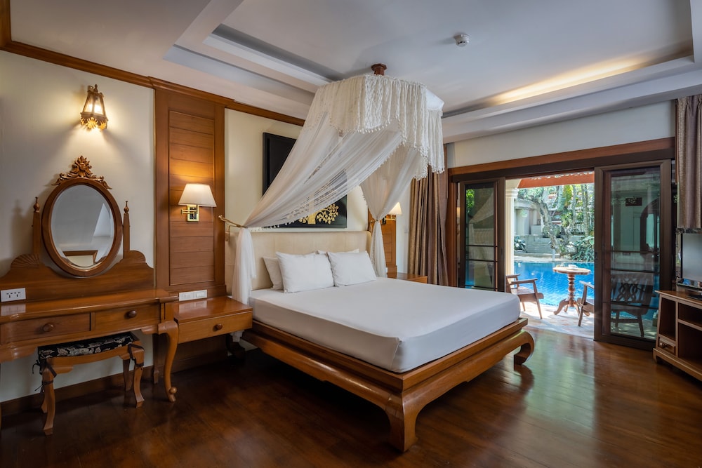 Deluxe Room, 1 King Bed, Pool Access (Lanna) - Photo 13