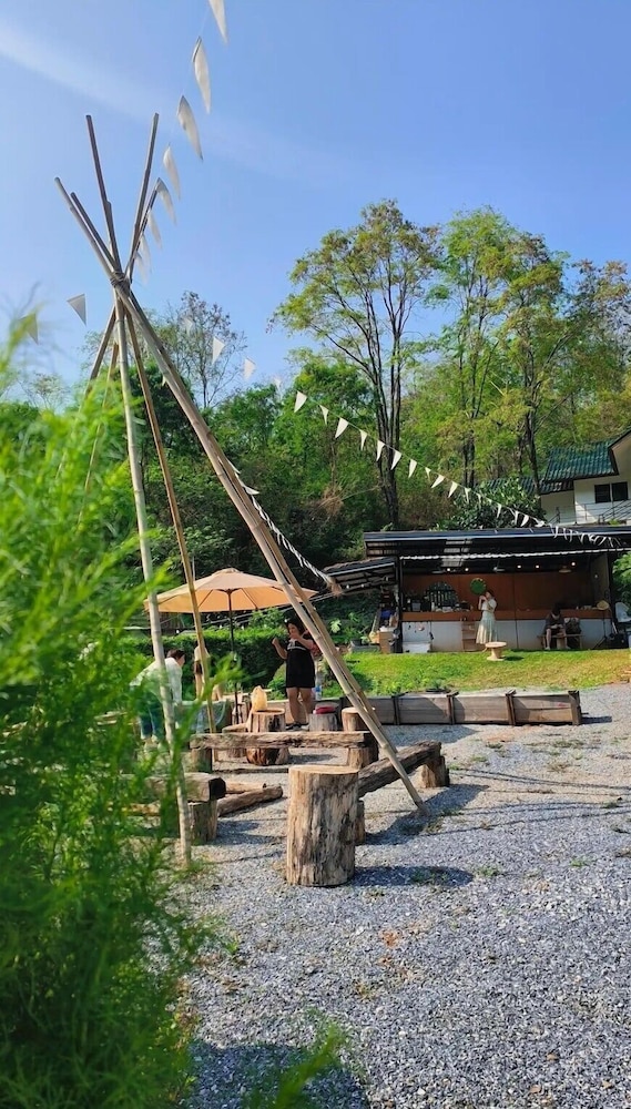 Villa - Photo 2