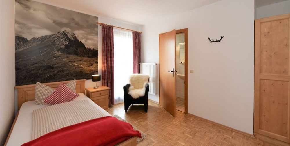 Single Room, Balcony photo 1