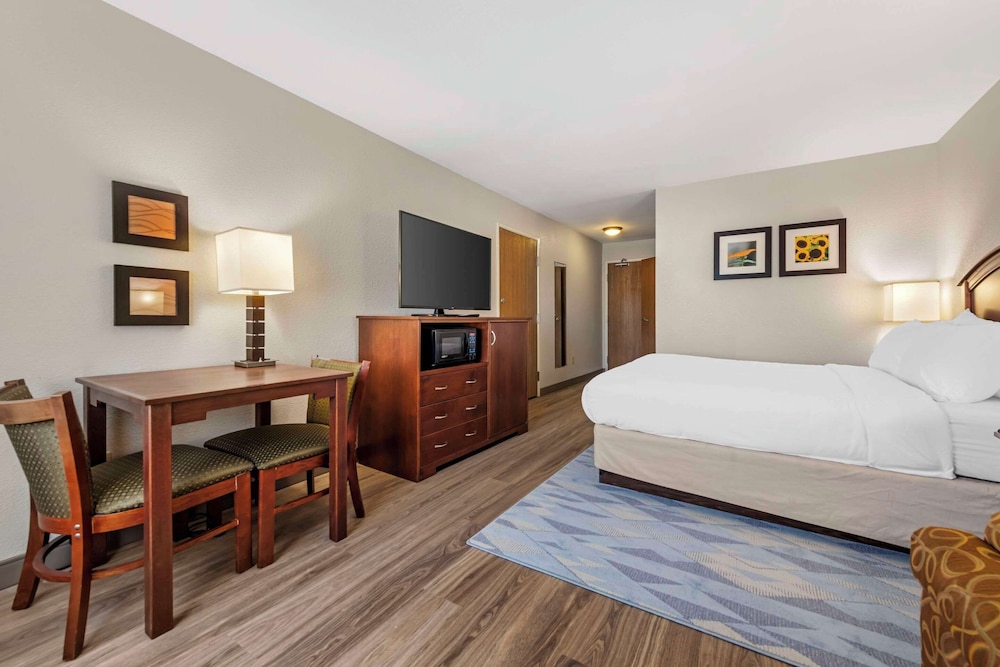 Room, 1 Queen Bed, Accessible, Non Smoking - Photo 3