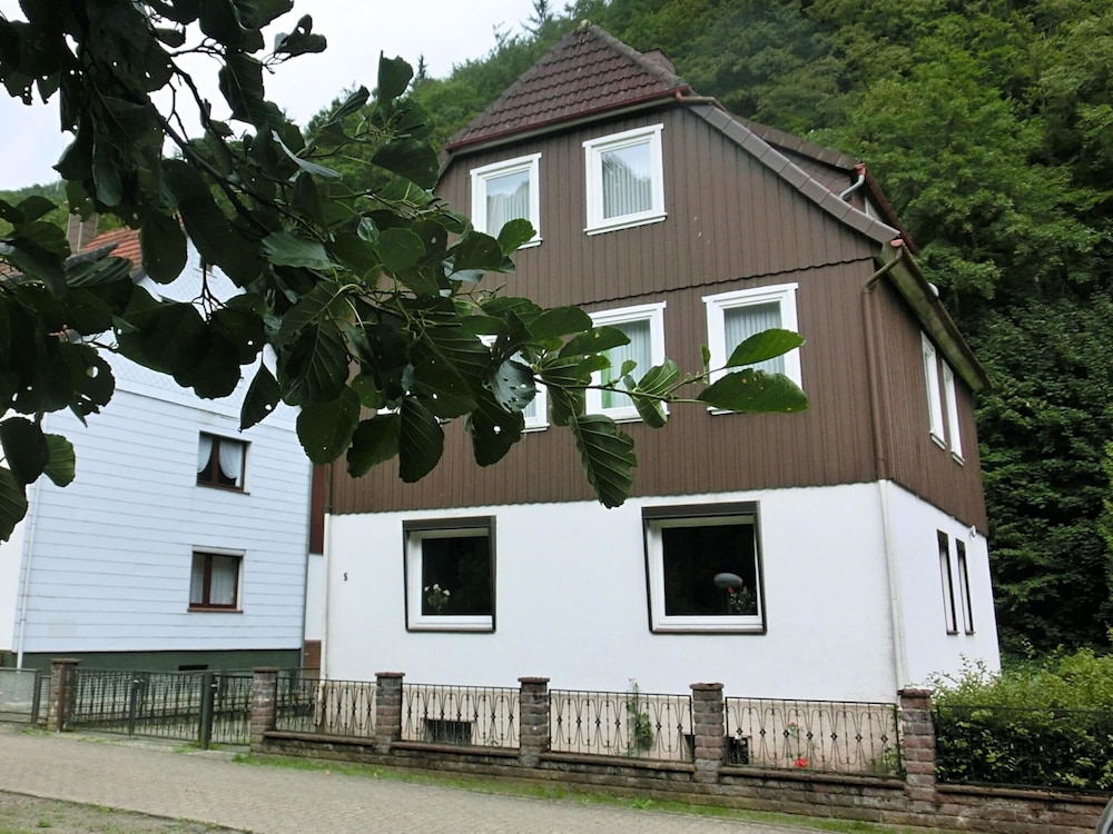 Classic House, Multiple Bedrooms photo 3