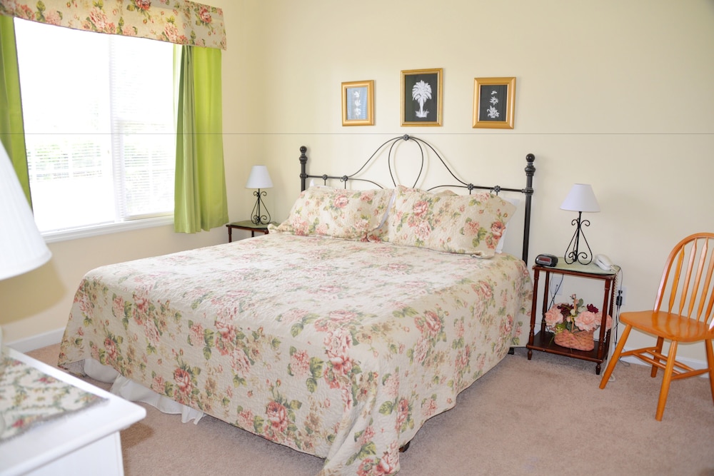 Condo, Multiple Beds (611 Ironwood)