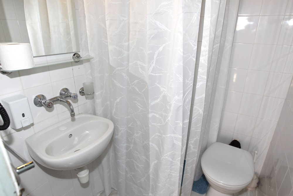 Double or Twin Room photo 3